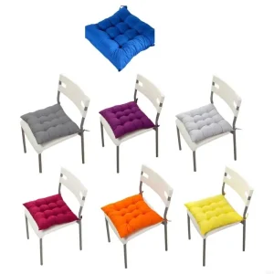 coussin carré avec attaches