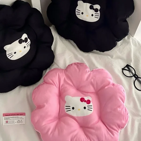 Coussin fleur Hello Kitty